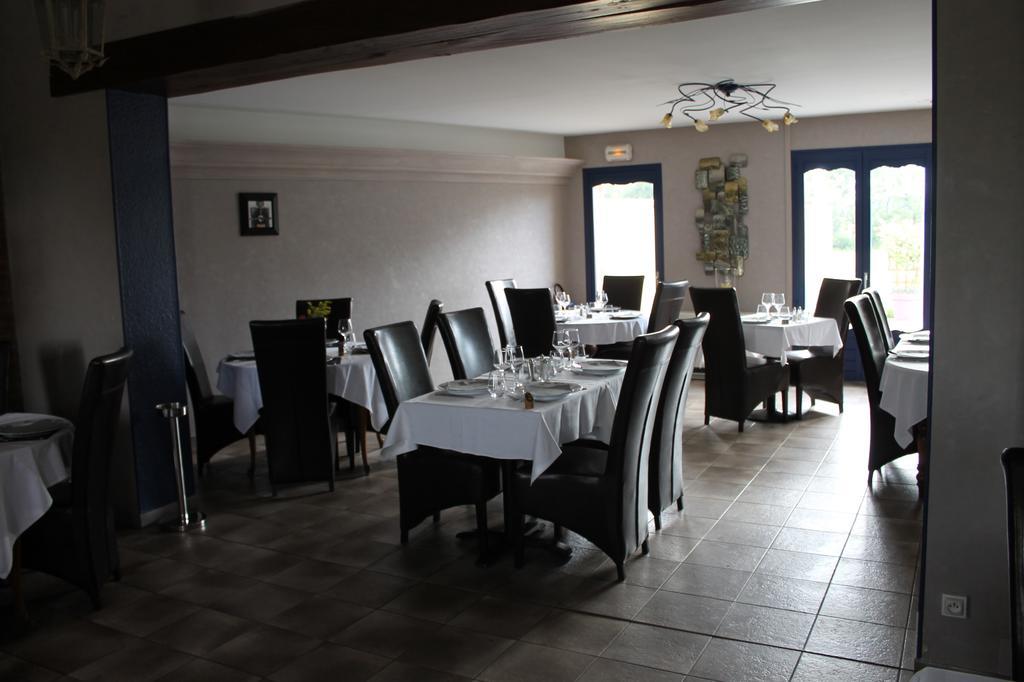 Auberge De Villequier Exteriör bild