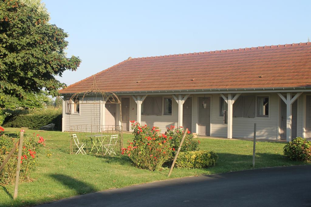 Auberge De Villequier Exteriör bild